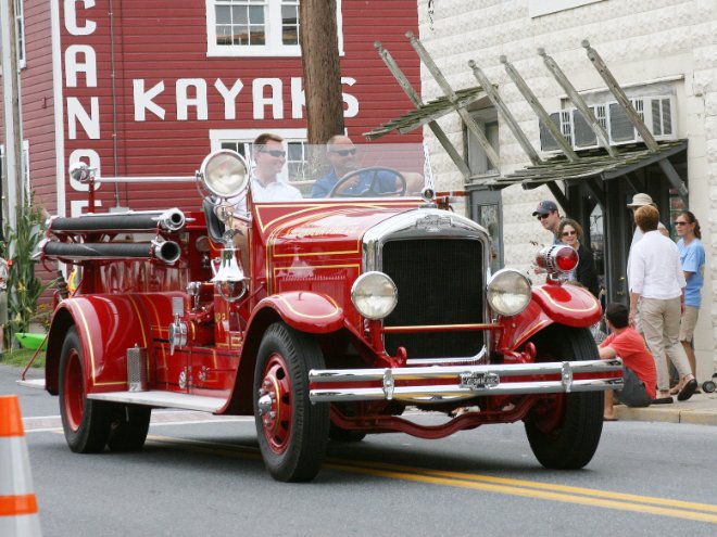 Antique fire engine